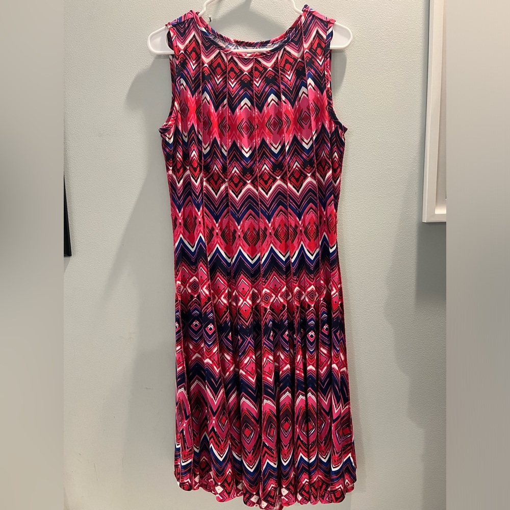 HAANI topstitch dress Bold zig zag print dress. Size 14